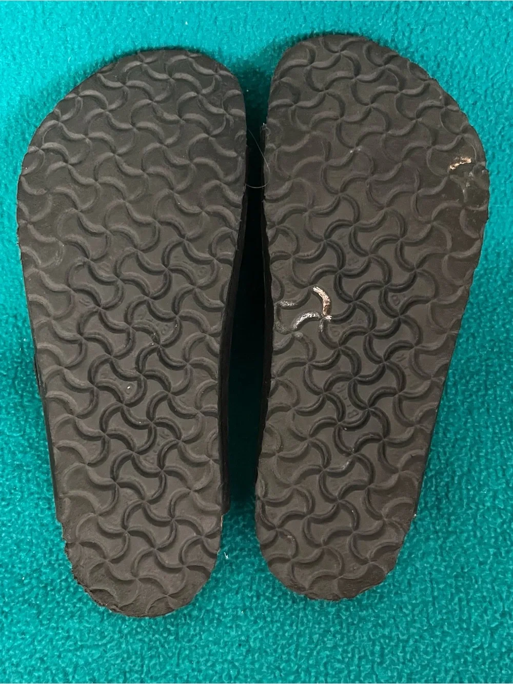 Birkenstock Kid’s Arizona Classic Black Double-Buckle Sandals. Sz 1/1.5